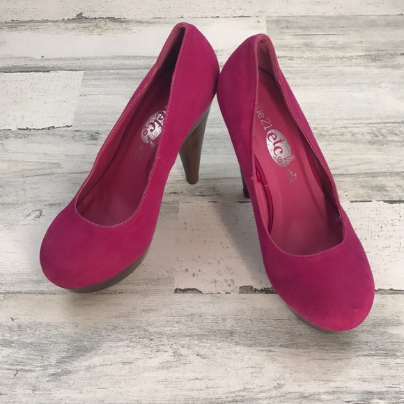 Hot pink heels Rue 21 size 6 / 7 - Picture 4 of 8